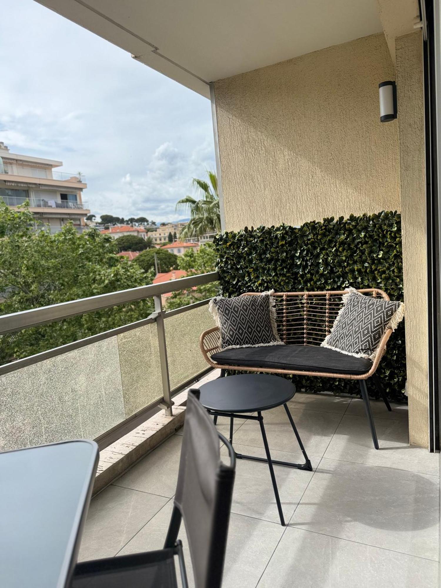 Cosy Appartement, Centre-Ville Cannes, Terrasse, Clim Bagian luar foto